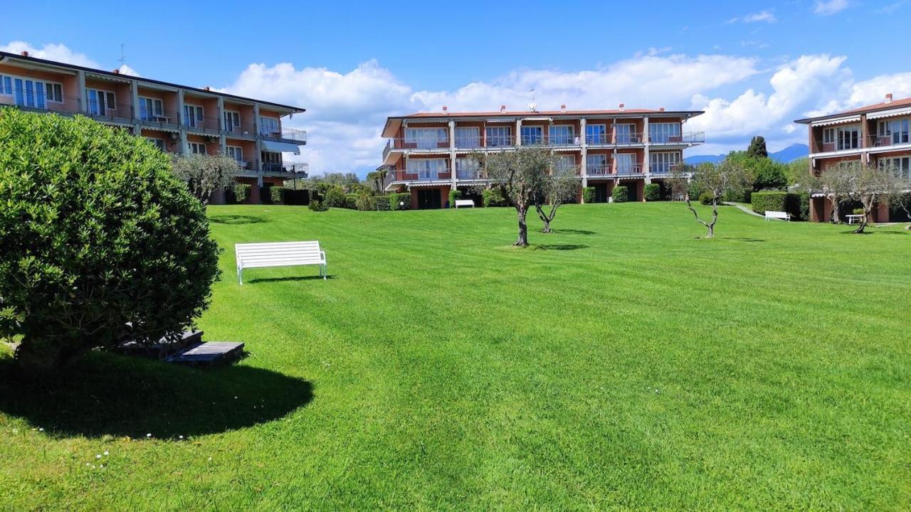 On The Beach Lake View Manerba del Garda Εξωτερικό φωτογραφία