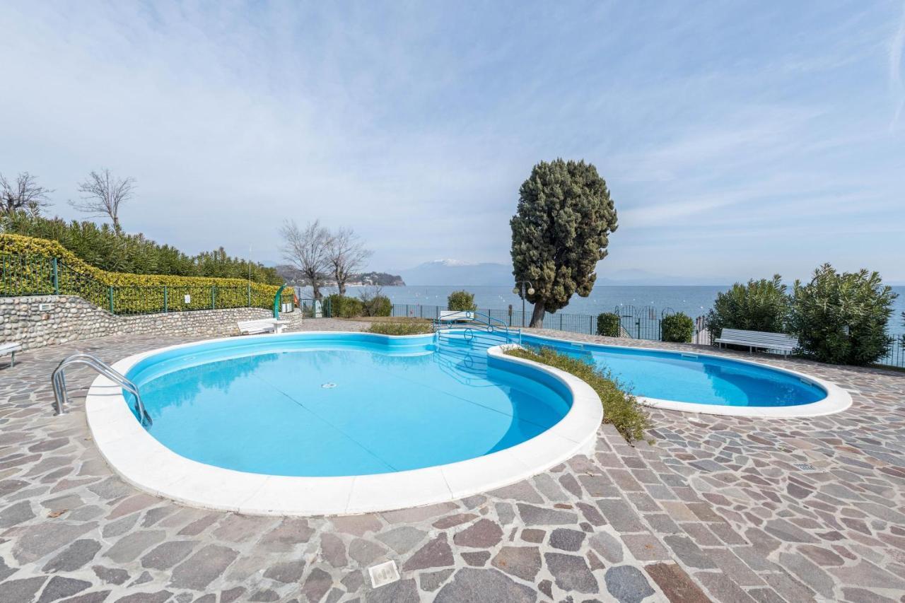 On The Beach Lake View Manerba del Garda Εξωτερικό φωτογραφία