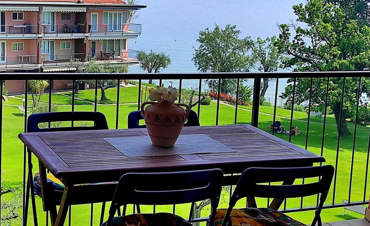 On The Beach Lake View Manerba del Garda Εξωτερικό φωτογραφία