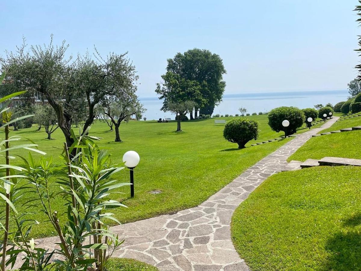 On The Beach Lake View Manerba del Garda Εξωτερικό φωτογραφία